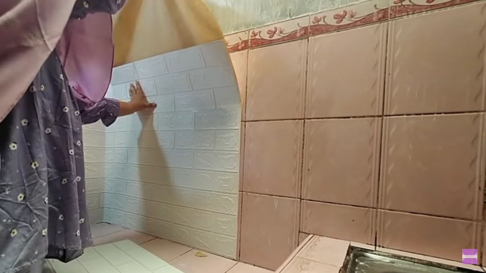 Cewek ini perlihatkan 7 cara makeover dapur mertua di kampung, dari kumuh jadi lebih estetik modern