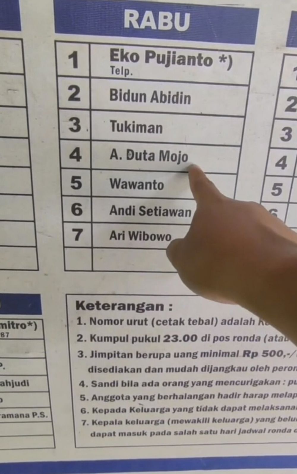 Tak segan berbaur dengan warga, ini 9 potret kesederhanaan Duta Sheila On 7 ikut kegiatan kampung