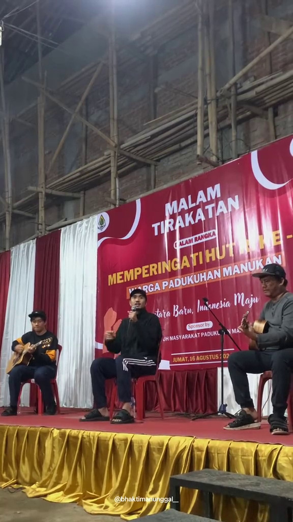 Tak segan berbaur dengan warga, ini 9 potret kesederhanaan Duta Sheila On 7 ikut kegiatan kampung