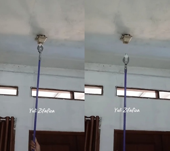 Ganti lampu di plafon rumah sekarang nggak repot pakai tangga, triknya cuma modal sendok