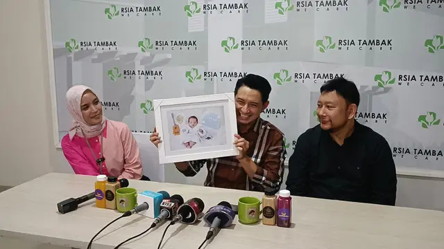 Bahagianya Chand Kelvin dikaruniai anak laki-laki bernama Ahmad Cadmael Dalsher Chandegra, ini artinya