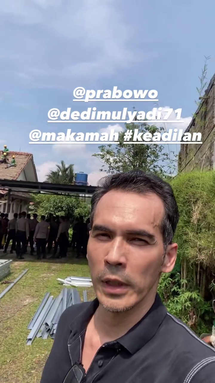 9 Potret rumah Atalarik Syach dibongkar aparat terkait sengketa tanah, akui tak dapat surat pemberita