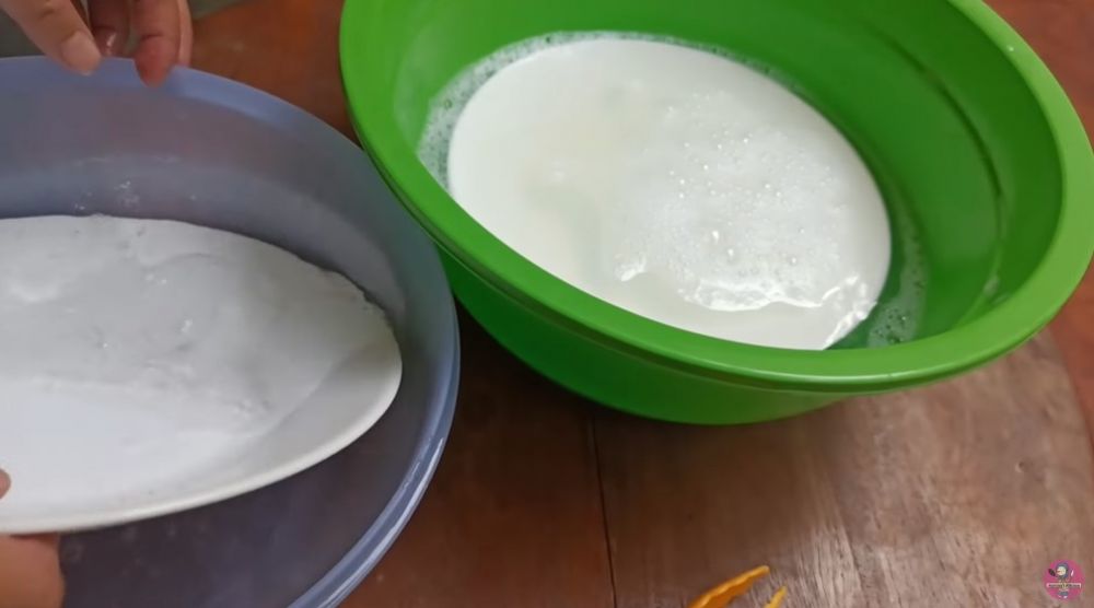 Jadi putih bersih lagi, trik mencuci piring kusam lama ini simpel