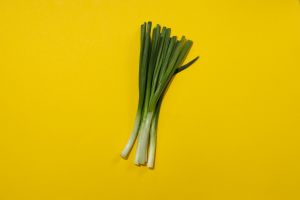 Jangan buang daun bawang lagi! Ini trik simpan supaya tetap segar sampai 3 minggu