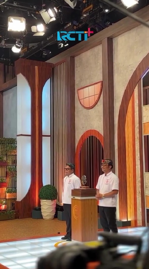 9 Momen detik-detik Fajar jadi juara MasterChef Indonesia season 12, romantisnya sambil lamar kekasih