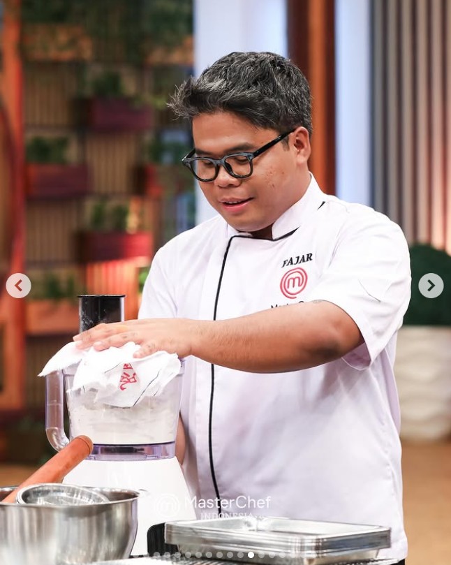 9 Momen detik-detik Fajar jadi juara MasterChef Indonesia season 12, romantisnya sambil lamar kekasih
