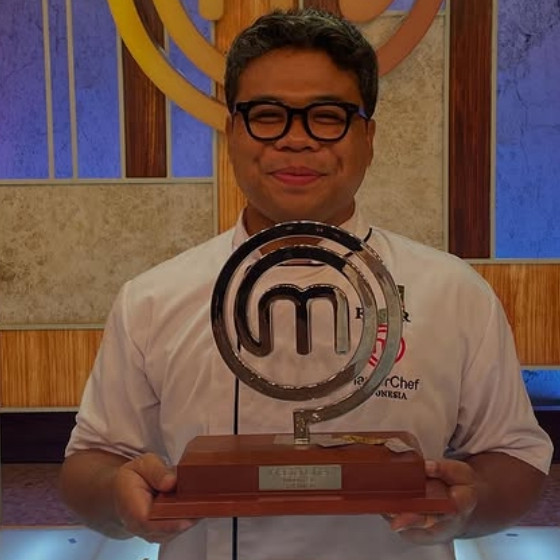 9 Momen detik-detik Fajar jadi juara MasterChef Indonesia season 12, romantisnya sambil lamar kekasih
