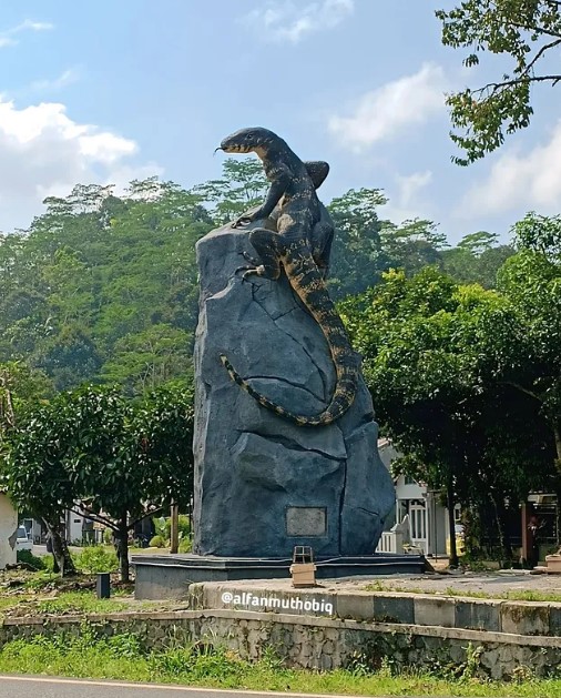 Habis biawak terbitlah bekicot, begini penampakan patungnya di Grobogan yang ditaksir ratusan juta