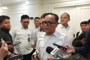 Wamenaker buka layanan aduan penahanan ijazah buruh, bagaimana cara mengaksesnya?