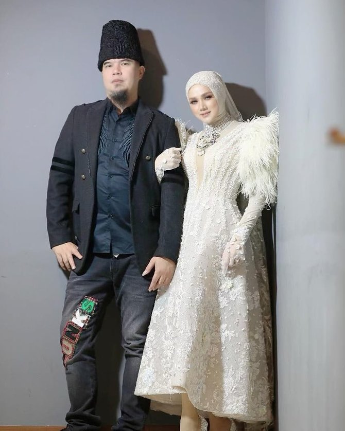 Viral pengakuan lawas Mulan Jameela mau dinikahi Ahmad Dhani, ternyata ini yang dilakukan sang musisi