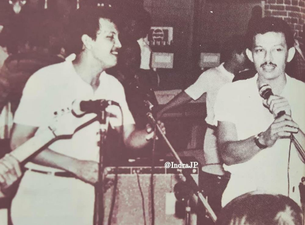 Ingat Eyang Willy di sinetron Candy mirip Roy Marten? Ternyata kakaknya, ini 9 potret nostalgianya