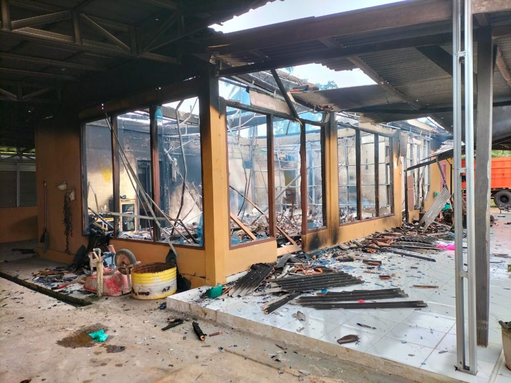 7 Fakta kasus warga ngamuk bakar rumah lurah di Lampung Tengah, bermula dari dugaan korupsi