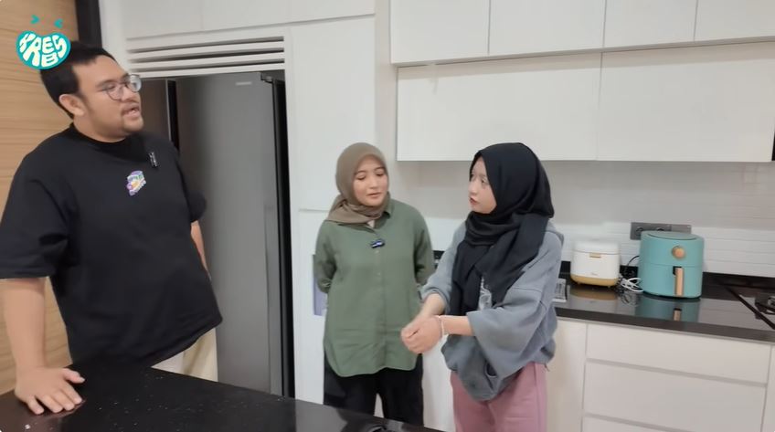 Ukurannya minimalis, ini 7 cara Arafah Rianti menata dapurnya agar tak sumpek dan tetap estetik