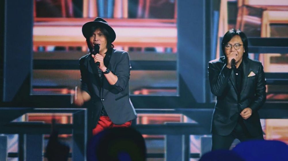 Anak kecil ini sekarang anggota DPR dulunya kerja kantoran, 11 potret terbarunya manglingi