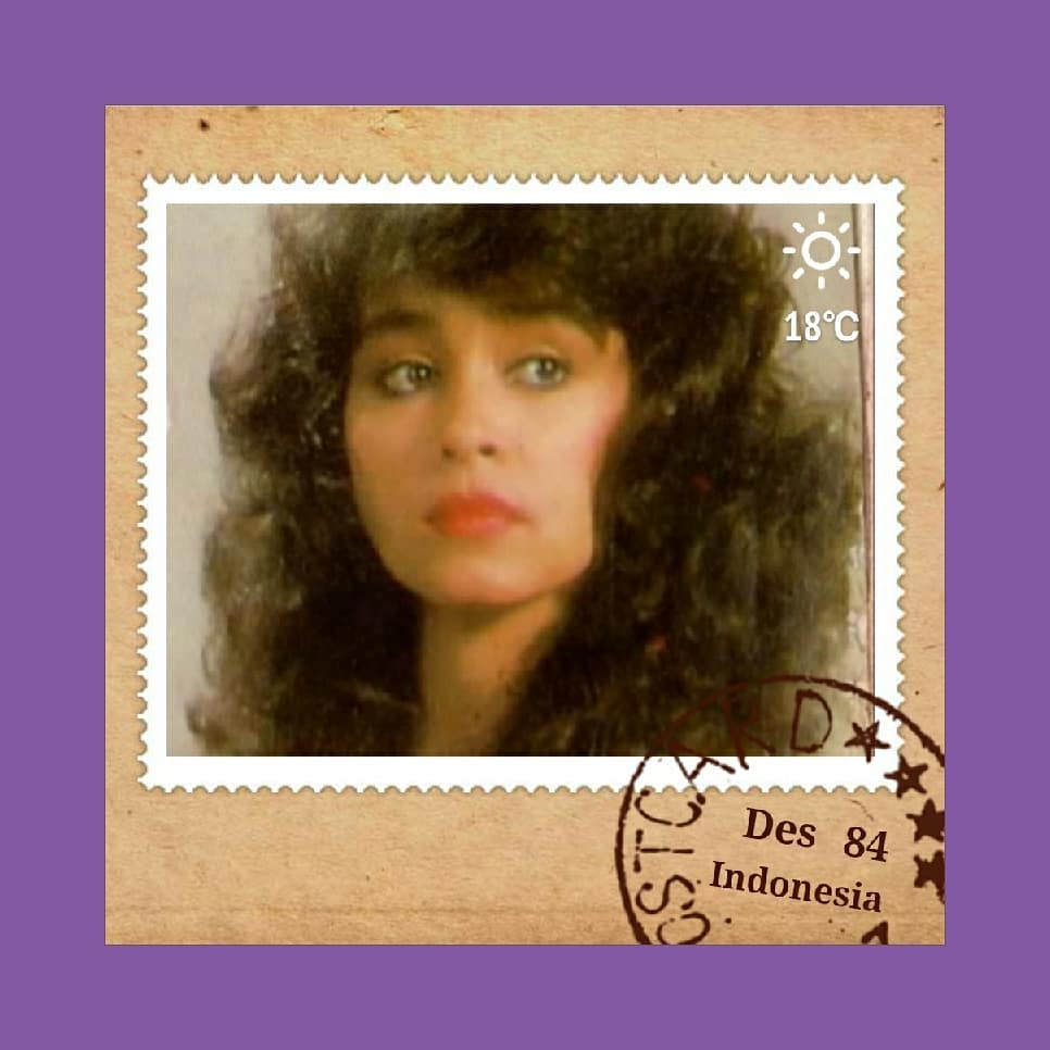 Berkarier lebih dari 4 dekade, intip 11 paras ayu Chintami Atmanagara di potret jadul