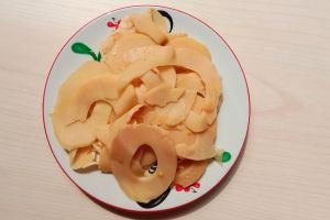 Mau tumis rebung bebas bau? Ikuti 5 langkah mengolahnya agar siap masuk wajan