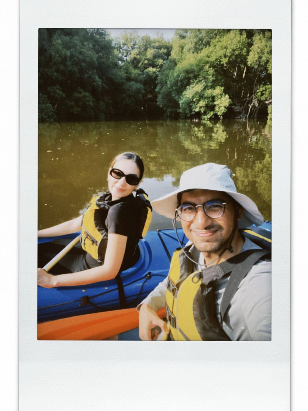 7 Potret kedekatan Izzat Assegaf anak Najwa Shihab dan Ghina Raihanah, jebolan Puteri Indonesia