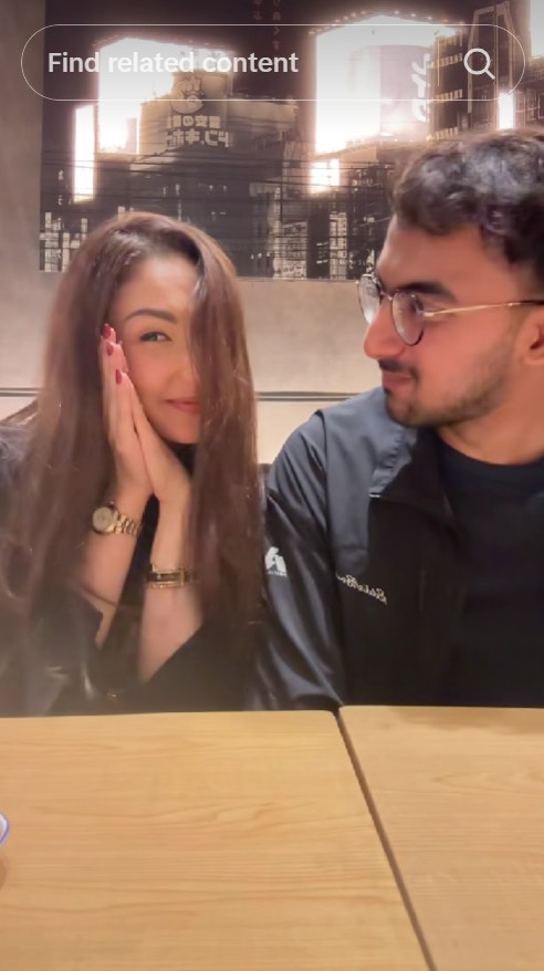 7 Potret kedekatan Izzat Assegaf anak Najwa Shihab dan Ghina Raihanah, jebolan Puteri Indonesia