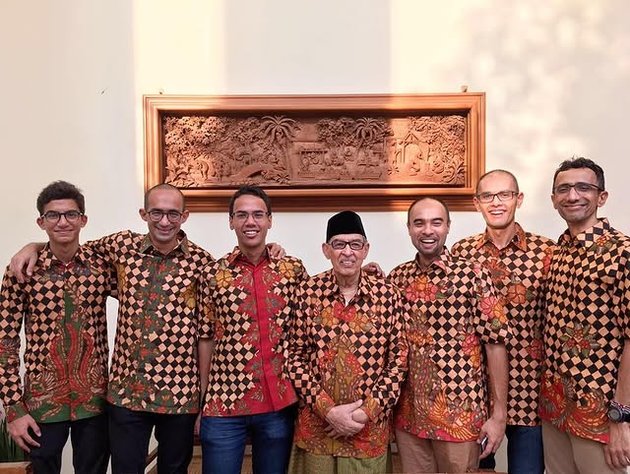 Pemakaman jenazah Ibrahim Assegaf suami Najwa diiringi hujan lebat, Quraish Shihab ungkap maknanya