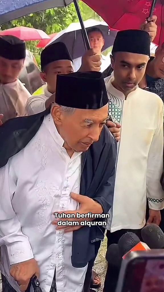 Pemakaman jenazah Ibrahim Assegaf suami Najwa diiringi hujan lebat, Quraish Shihab ungkap maknanya