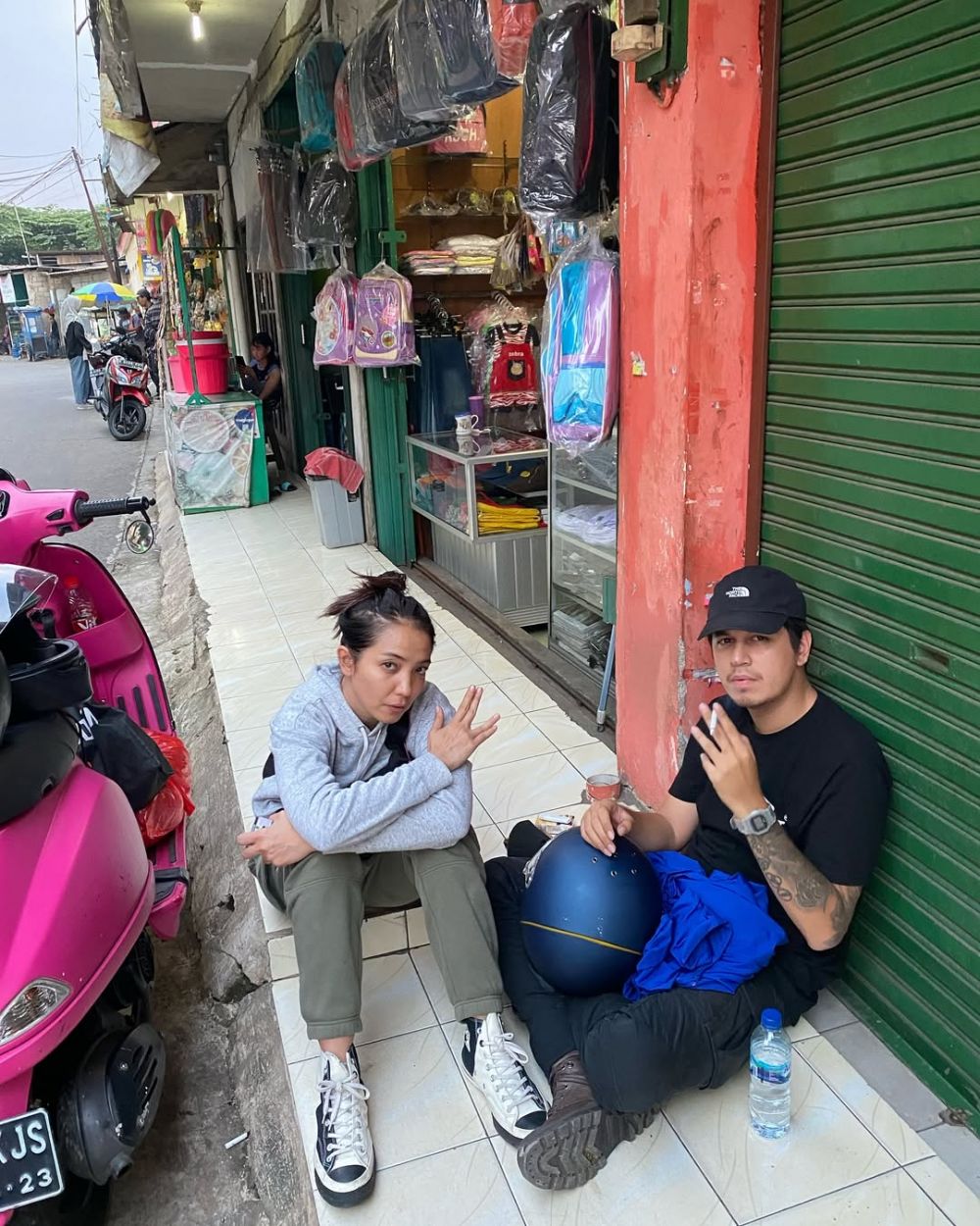 Pacaran beda usia 12 tahun tetap bucin, ini 9 potret Kevin Julio dan Imelda Therinne