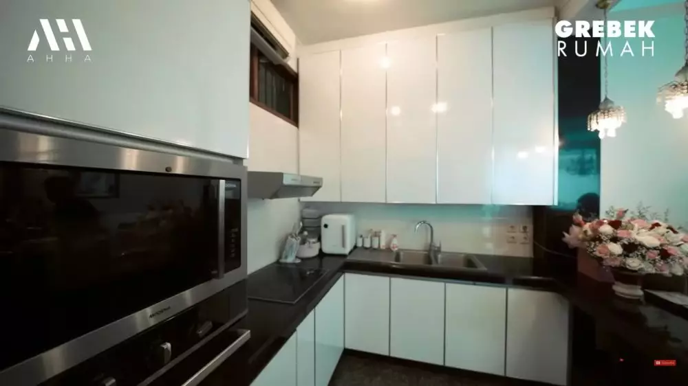 Pancarkan desain elegan serba putih, ini 7 cara Lesty Kejora menata dapurnya tampak mewah