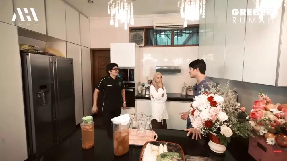 Pancarkan desain elegan serba putih, ini 7 cara Lesty Kejora menata dapurnya tampak mewah