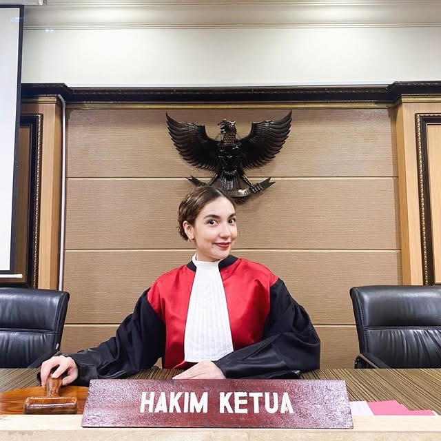 Jebolan Puteri Indonesia 2024 ini pacar Izzat Assegaf putra Najwa Shihab, ini 9 potret Ghina Raihanah