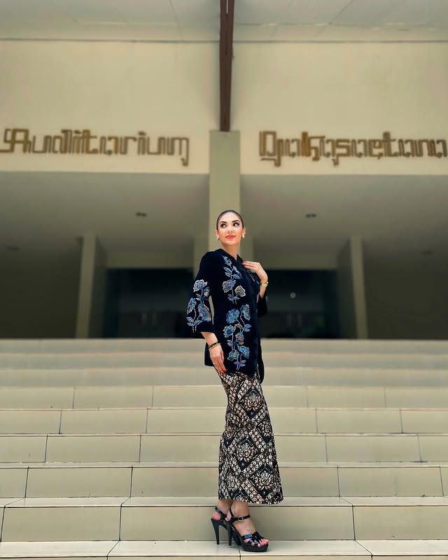 Jebolan Puteri Indonesia 2024 ini pacar Izzat Assegaf putra Najwa Shihab, ini 9 potret Ghina Raihanah