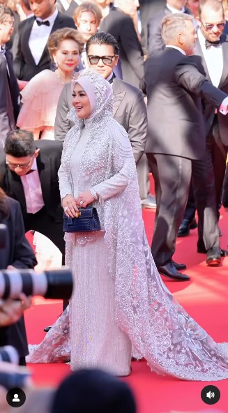 Christine Hakim bantah Syahrini beli tiket agar bisa tampil di red carpet Cannes, ungkap faktanya