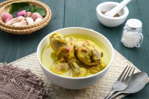 9 Resep opor ayam rumahan yang gurih dan mudah dibuat 2025, cocok untuk pemula