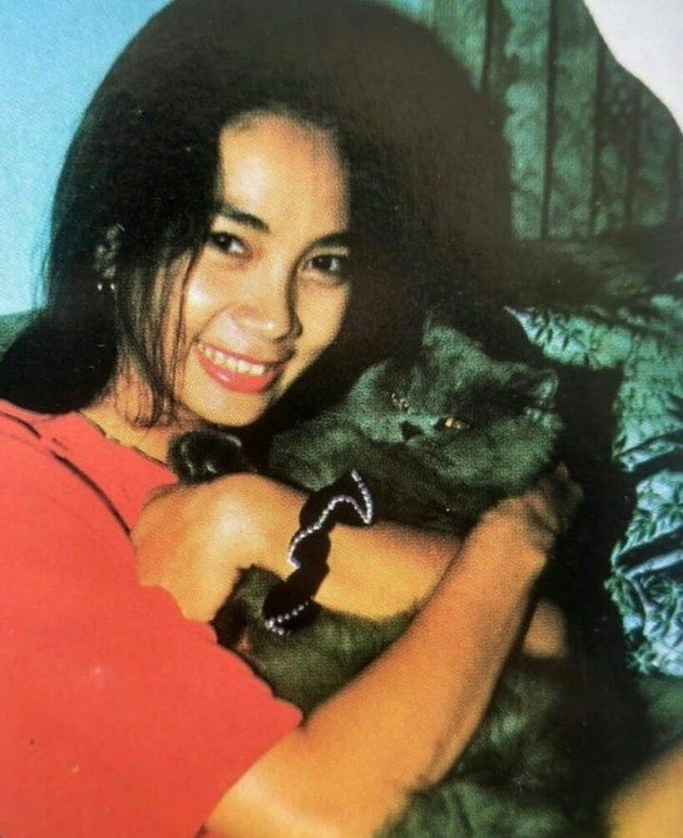 Gadis jadi model iklan fashion kini tenar lewat peran antagonis di sinetron, ini 11 transformasinya