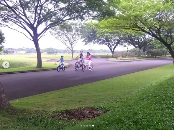 Amanda Manopo ternyata pernah jadi bintang iklan perumahan, 7 potret lawasnya ini imut abis