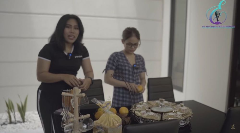 11 Potret sudut dapur minimalis putri d'academy, ada 'kulkas sultan' tinggi nyaris 2 meter