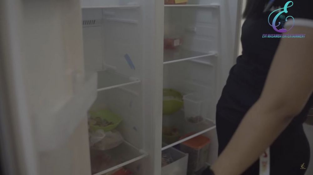 11 Potret sudut dapur minimalis putri d'academy, ada 'kulkas sultan' tinggi nyaris 2 meter