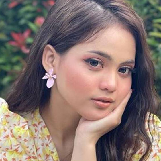 11 Potret sudut dapur minimalis putri d'academy, ada 'kulkas sultan' tinggi nyaris 2 meter