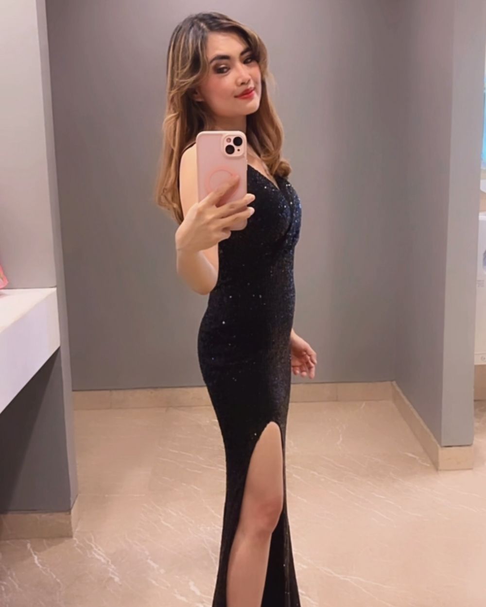 Lama hiatus dari industri musik, begini 9 potret terbaru Pare eks KOTAK yang tampil berbeda