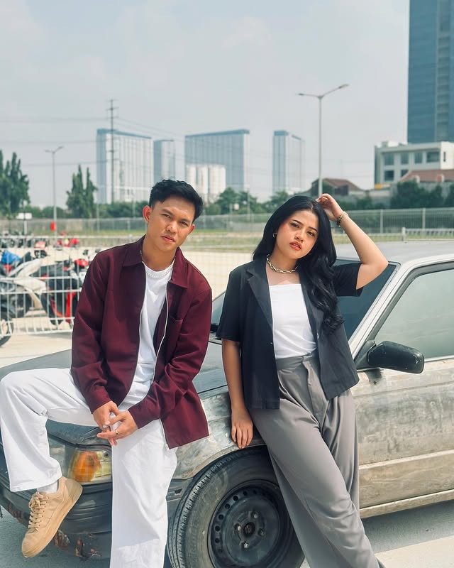 Cinlok sejak awal kompetisi, 9 potret kemesraan Shabrina dan Fajar Noor di panggung Indonesian Idol