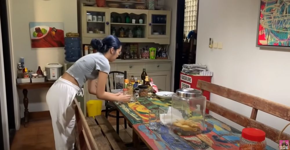 Bergaya modern minimalis penuh barang antik, intip 7 cara Bimbim Slank mengatur dapur di rumah uniknya