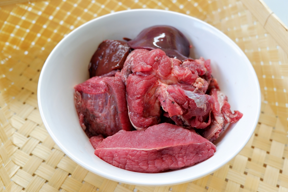 7 Teknik rahasia bikin daging cepat empuk tanpa harus direbus berjam-jam