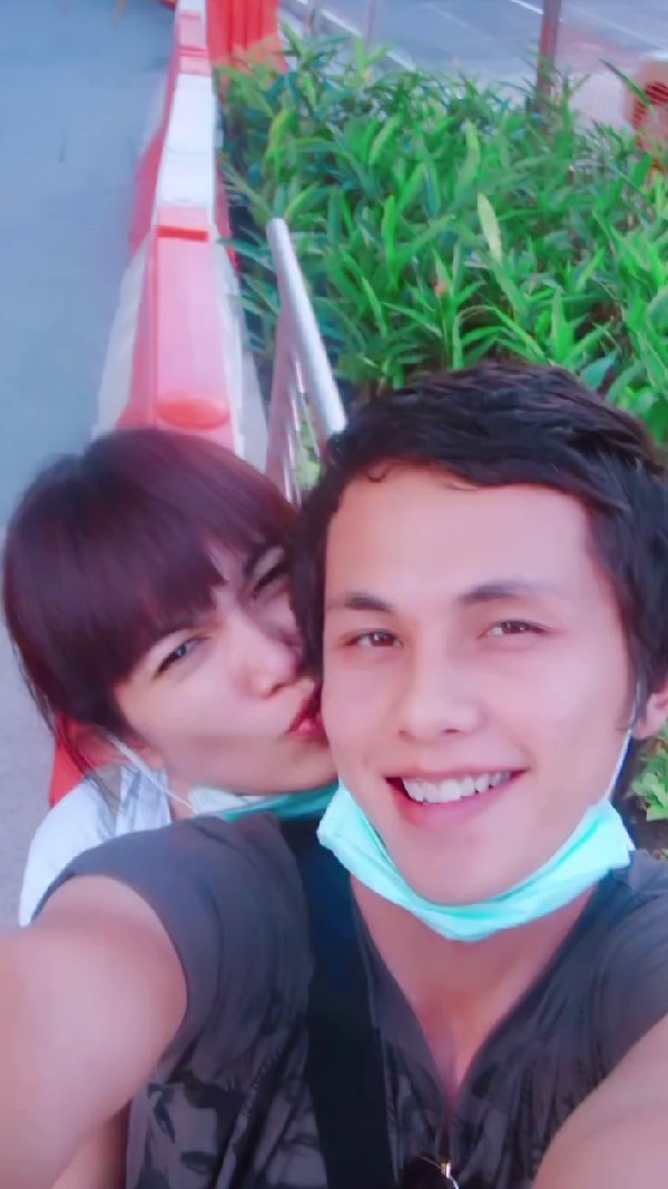 Nikahi pria lebih muda tetap harmonis, 9 potret lawas Ussy Sulistyawati-Andhika Pratama zaman pacaran