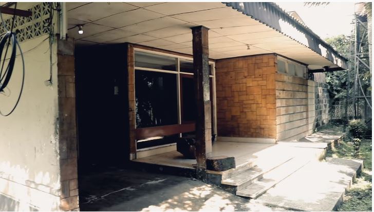 11 Potret rumah masa kecil penyanyi tampan, dari sederhana sampai ada yang terbengkalai