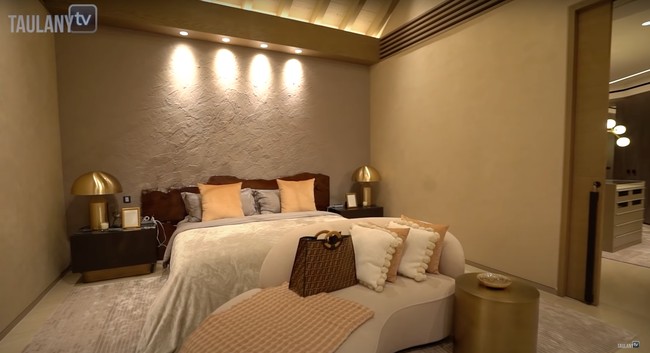 Didesain ala vila di Afrika, ini 7 cara Maia Estianty menata rumahnya jadi tampak mewah dan estetik