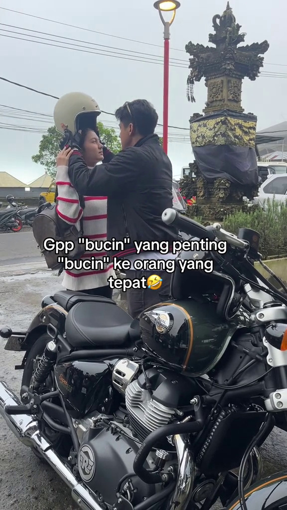 9 Potret nostalgia Antonio dan Zoe Abbas motoran bareng, ogah jual kendaraan karena penuh kenangan