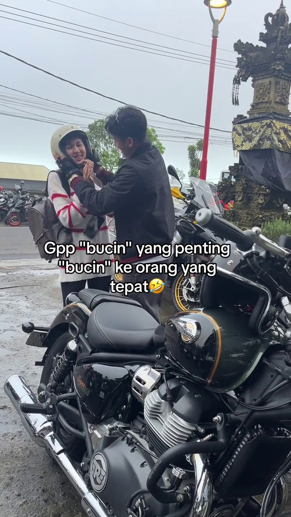 9 Potret nostalgia Antonio dan Zoe Abbas motoran bareng, ogah jual kendaraan karena penuh kenangan