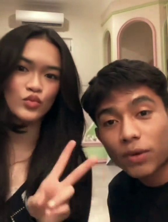 Akhirnya go public bareng kekasih, ini 9 potret kedekatan Betrand Peto dan Aqila Zhavira