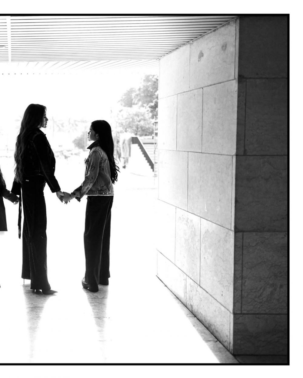 Curhat soal beratnya jadi single mother 3 anak, Olla Ramlan akui sering menangis diam-diam