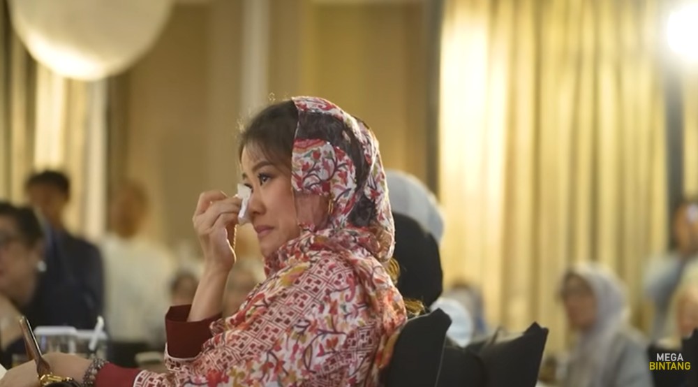 Niat berangkat haji tanpa hutang, Ivan Gunawan dibuat menangis oleh aksi sosok dermawan ini