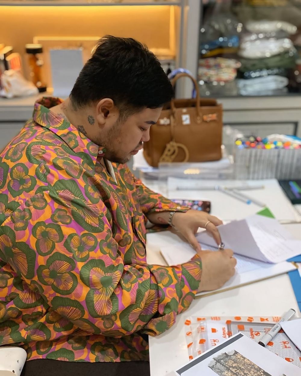 Kembali bantu pembangunan masjid, ini 7 potret Ivan Gunawan beli tanah 450 meter jelang berangkat haji