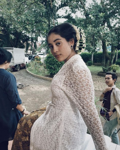Anak Raline Shah di 99 Cahaya di Langit Eropa kini semakin cantik menawan, intip 11 potret terbarunya